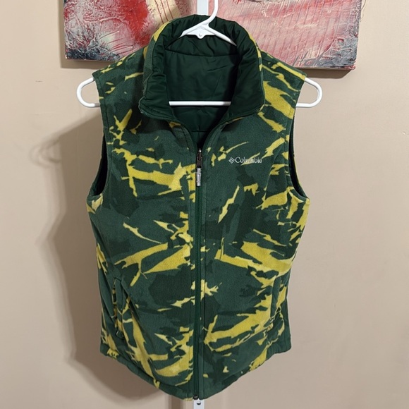 Columbia Forest Green Reversible Vest - Picture 6 of 8